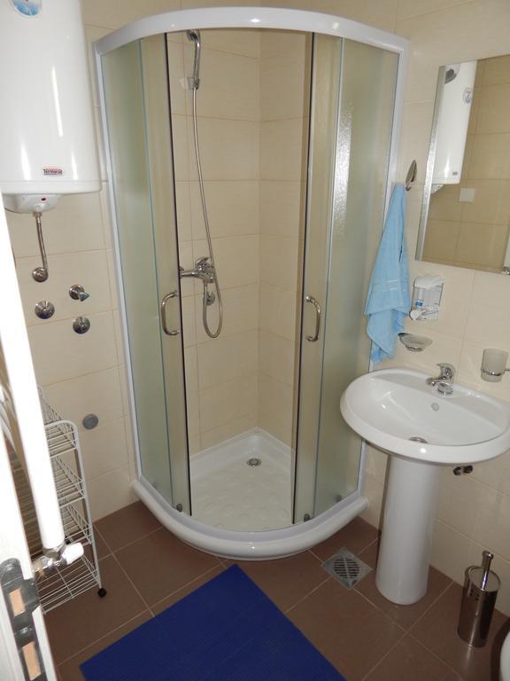 Apartments Center Kg Kragujevac Quarto foto